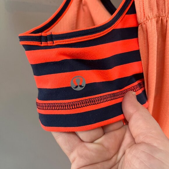 Lululemon Coral & Navy Striped Racerback Tank‎ Top With Built-In Bra Size 4 - Picture 4 of 6